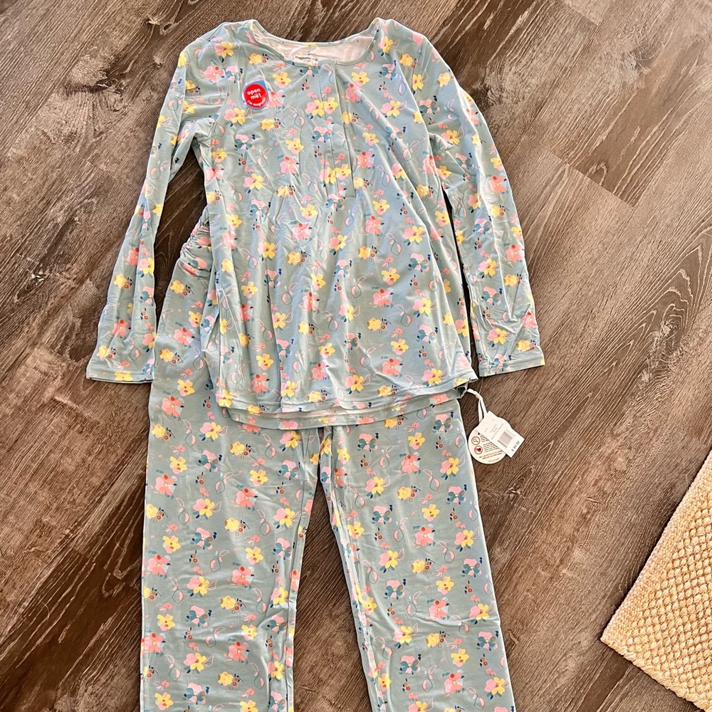 Magnetic me mom pajama set